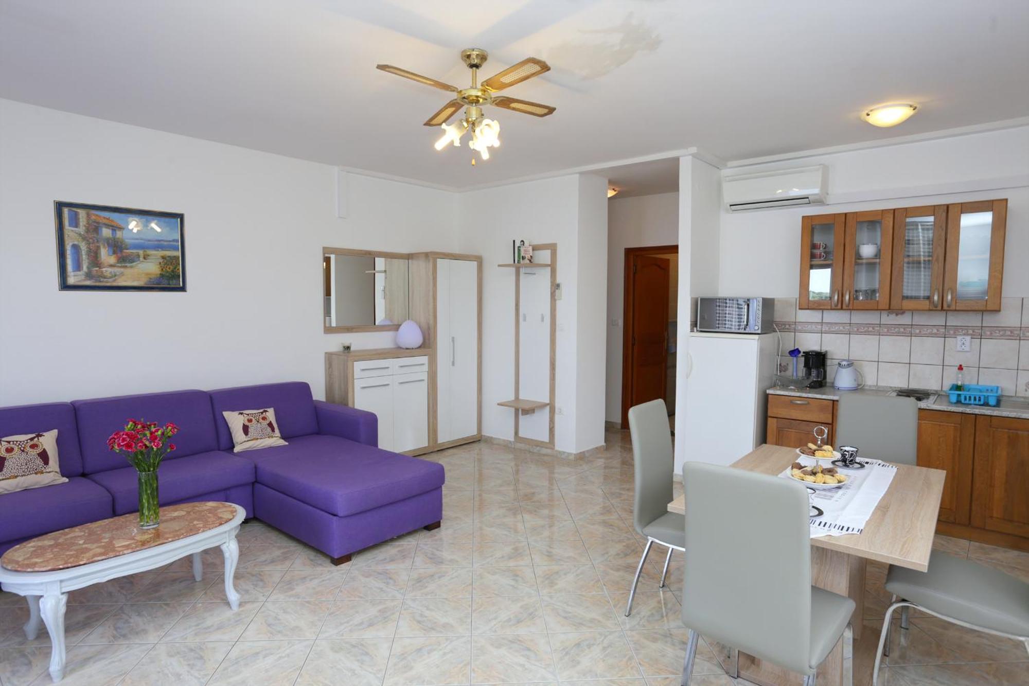 Villa Paris Necujam Room photo