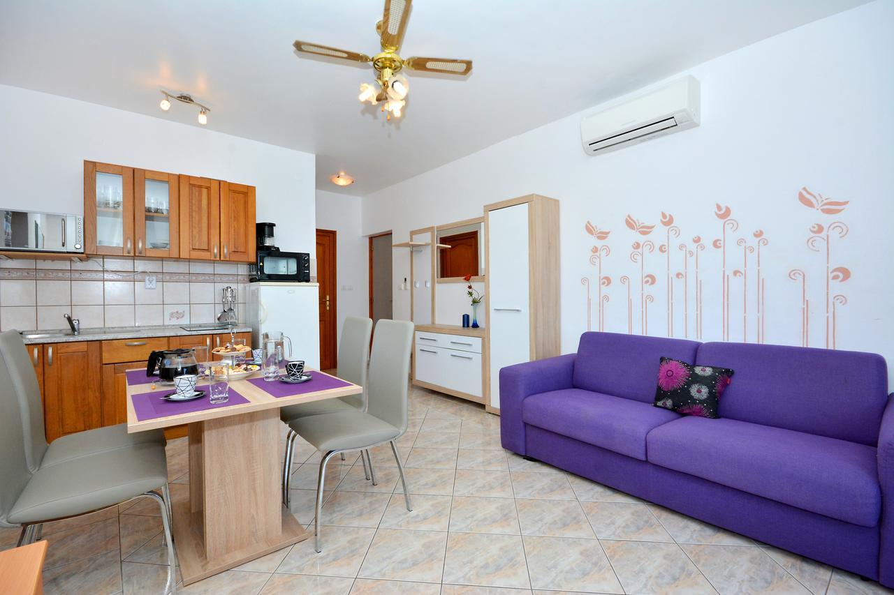 Villa Paris Necujam Exterior photo