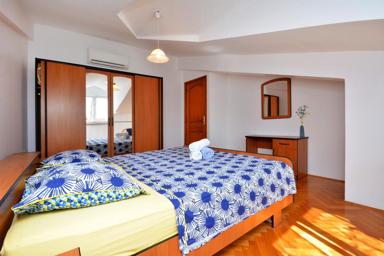 Villa Paris Necujam Exterior photo