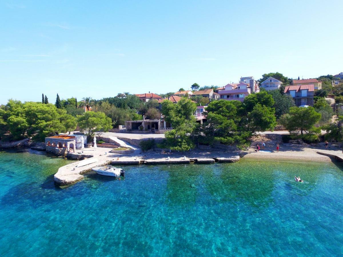 Villa Paris Necujam Exterior photo